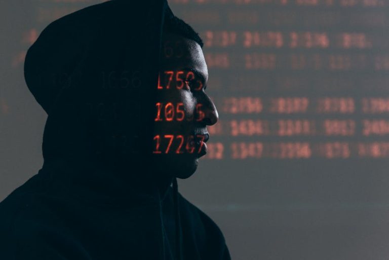 Создание Профессиональных Картинок для Маркетплейсов с Помощью Нейросетей